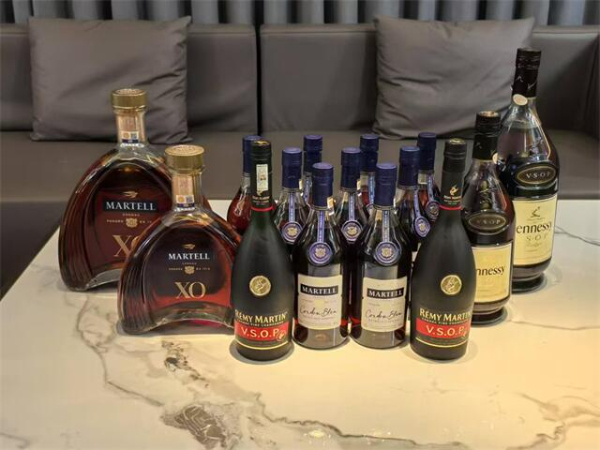 杭州KTV招聘-高端会所诚聘酒水之星品质生活等您来 杭州KTV招聘-高端会所诚聘酒水之星品质生活等您来