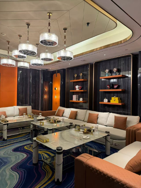 济南夜总会急招兼职模特下一个被聚光灯追逐的人,是你吗? 济南夜总会急招兼职模特下一个被聚光灯追逐的人,是你吗?