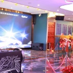 杭州环球罗曼达长期招聘礼仪和服务员岗位（长期提供住宿）